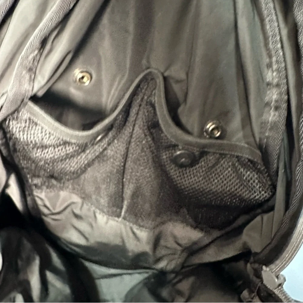 Y-3 Yohji Yamamoto futuristic pod shape backpack - Picture 9 of 17